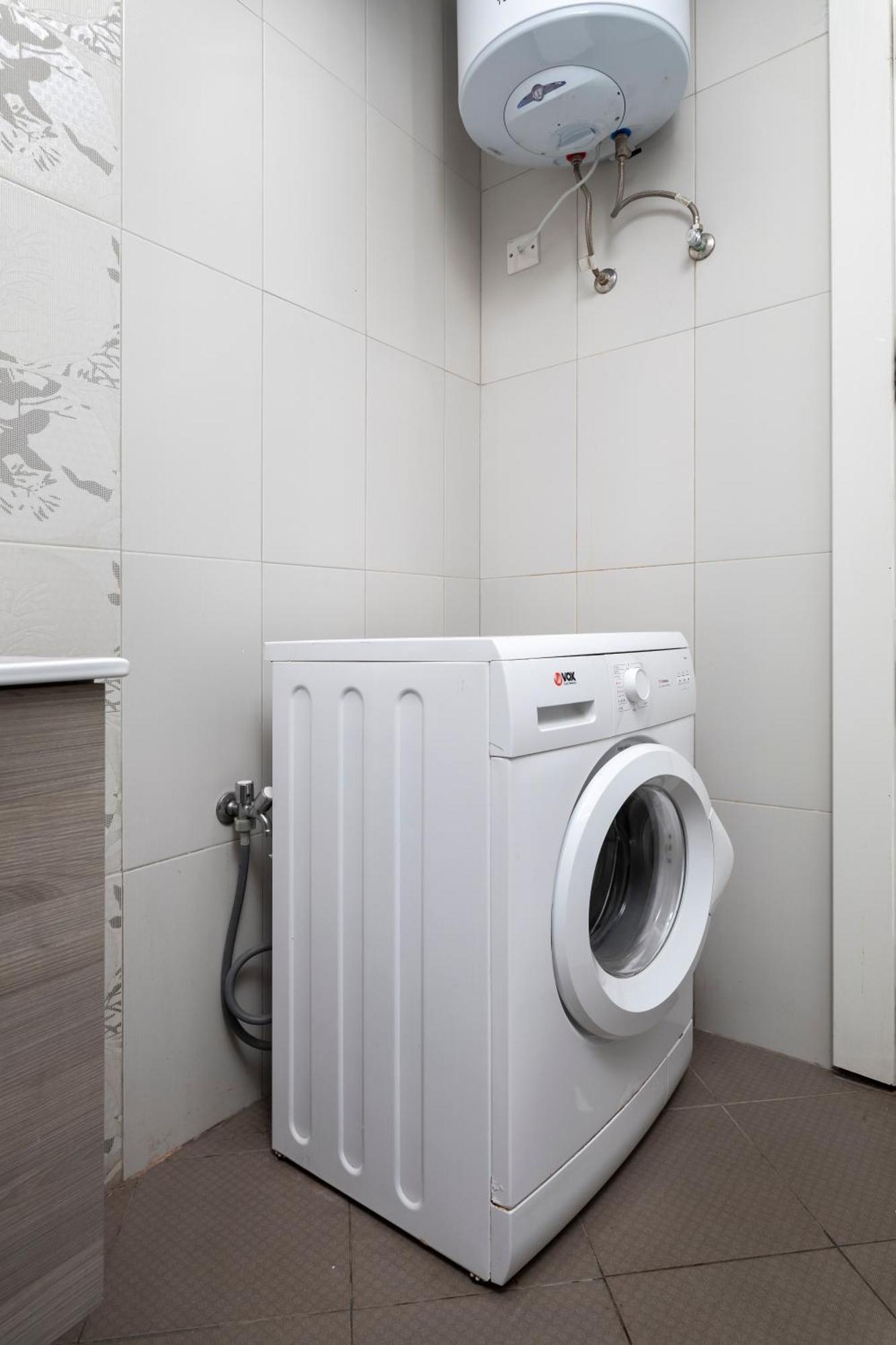 Modern Ensuite In Shared Near Balluta Bay Sliema Gzira * San Ġiljan