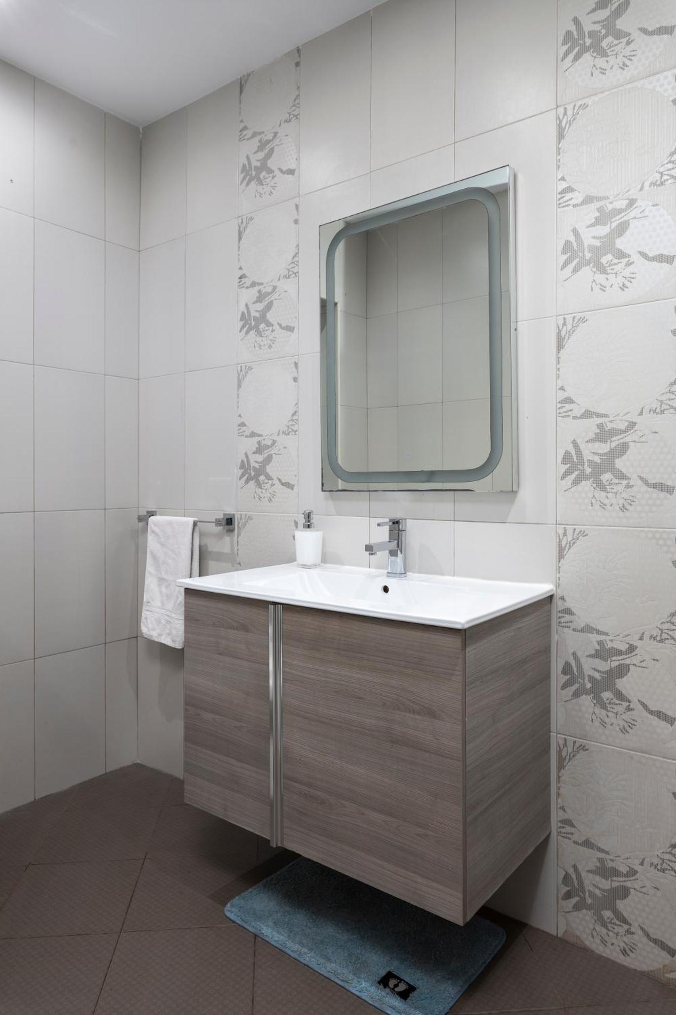 Modern Ensuite In Shared Near Balluta Bay Sliema Gzira Homestay szállás *